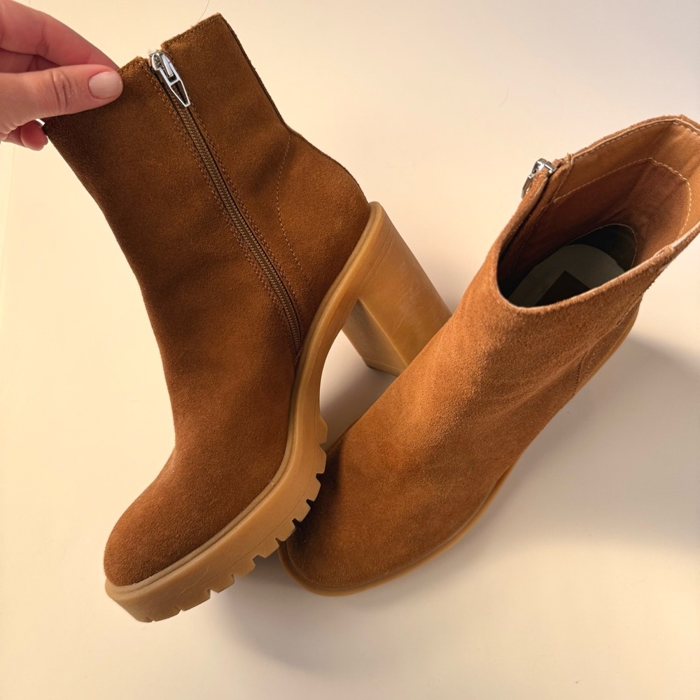 DOLCE VITA Lug Sole Boots - Picture 7 of 7